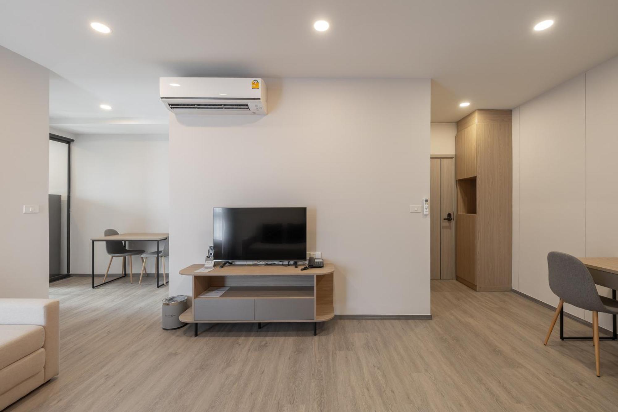 Salaya One Hotel & Service Apartment מראה חיצוני תמונה