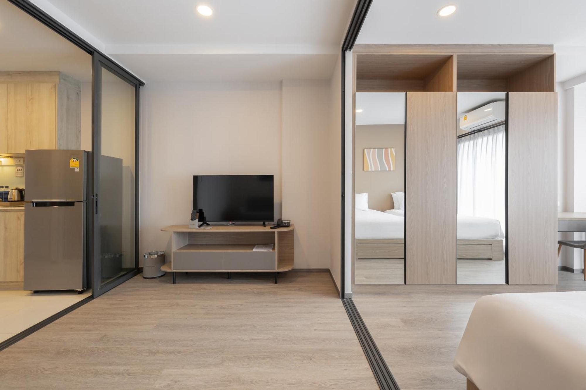 Salaya One Hotel & Service Apartment מראה חיצוני תמונה